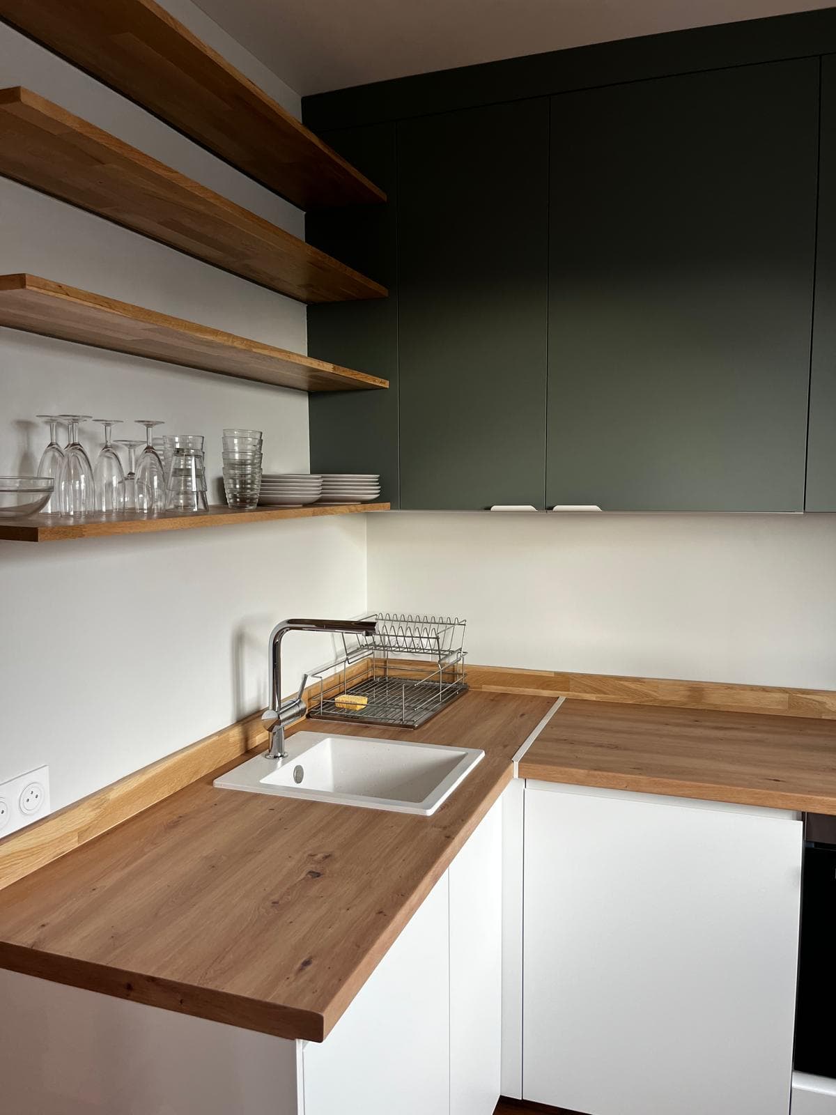 Cuisine studio sous pente - Paris 17