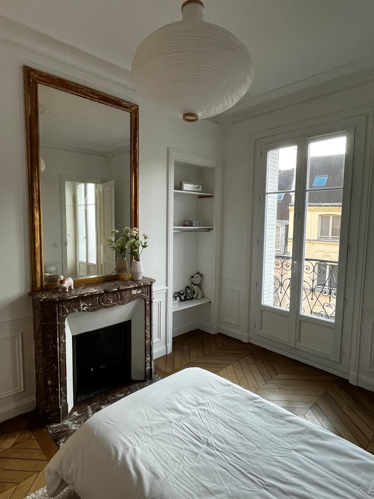 Chambre rénovée style classique - Paris 5