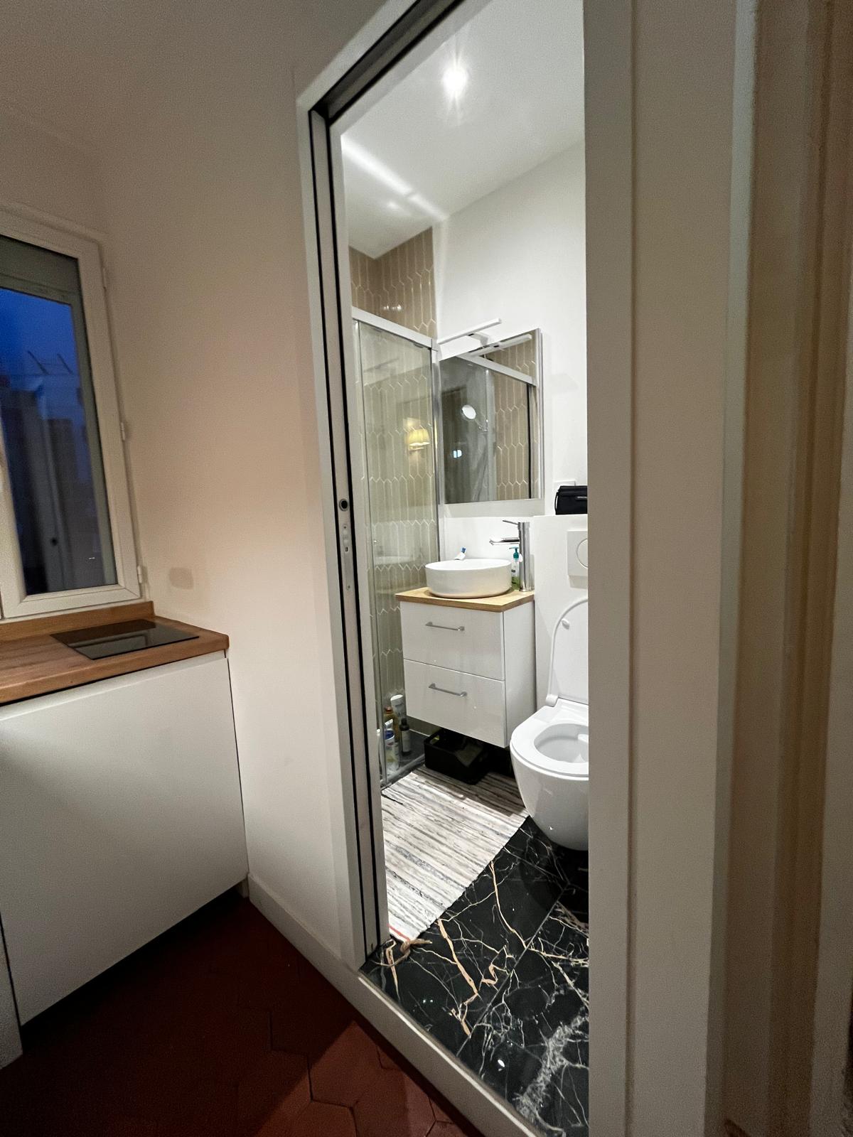 Création salle d'eau studio - Douche et vasque