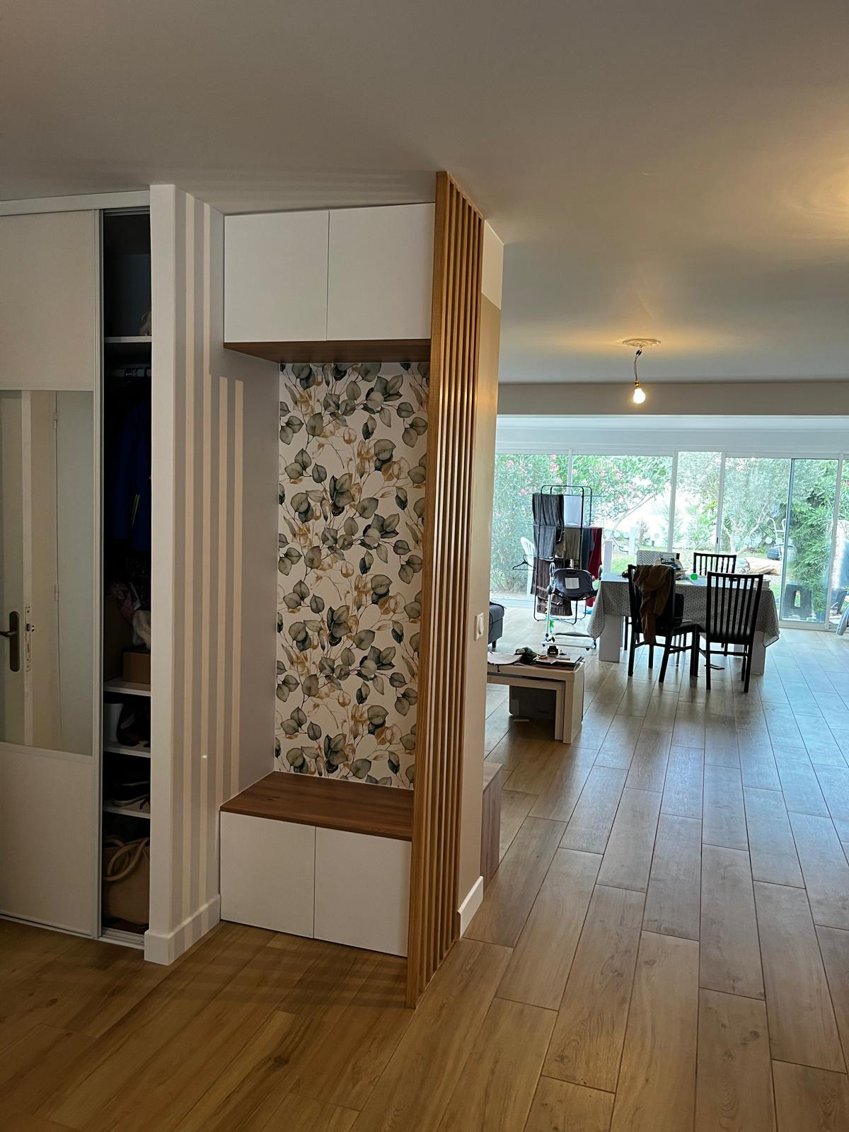 Rénovation intérieure maison - Aménagement cuisine ouverte sur salon